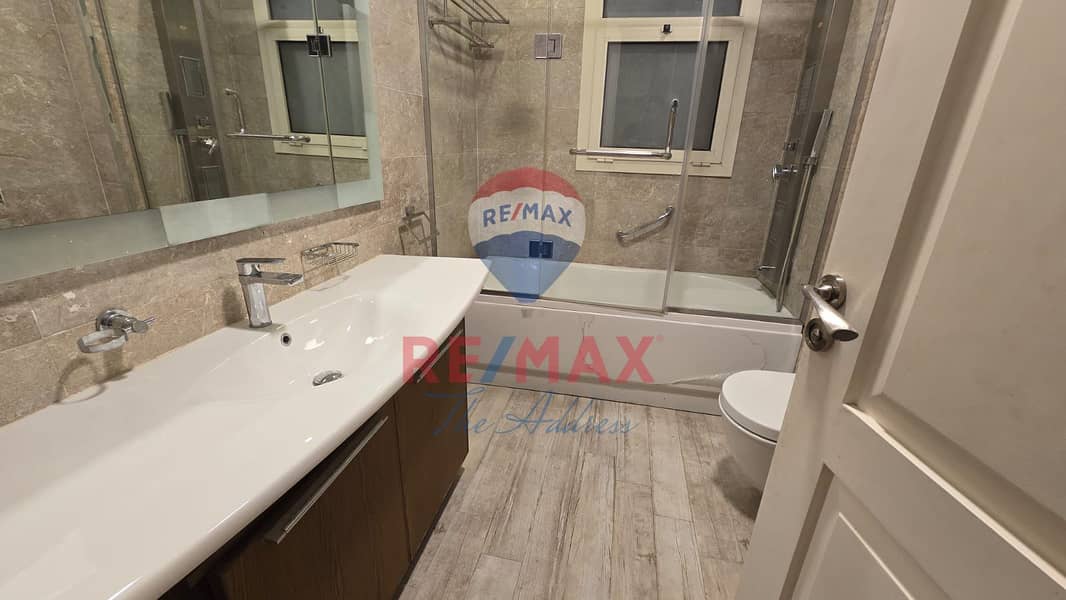 7 0eed2aa6-ec4f-48ac-aeef-b2836ac0d508. jpg