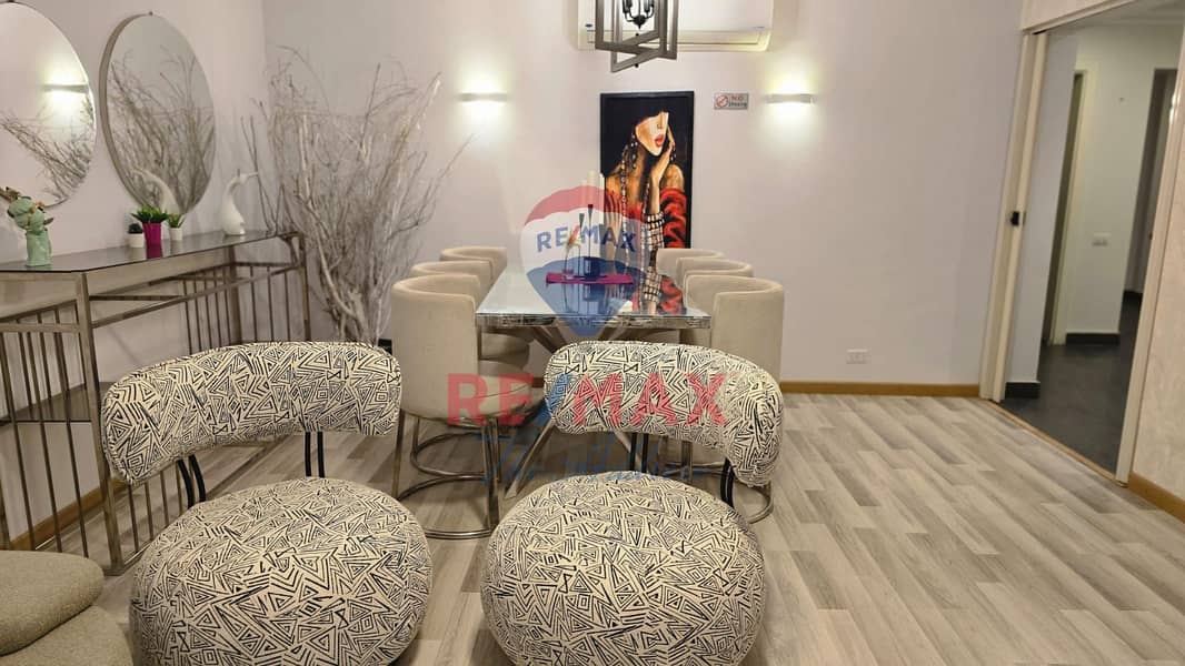 11 8fa5de08-ec2a-4d5c-a3a8-eafcb220c5ec. jpg