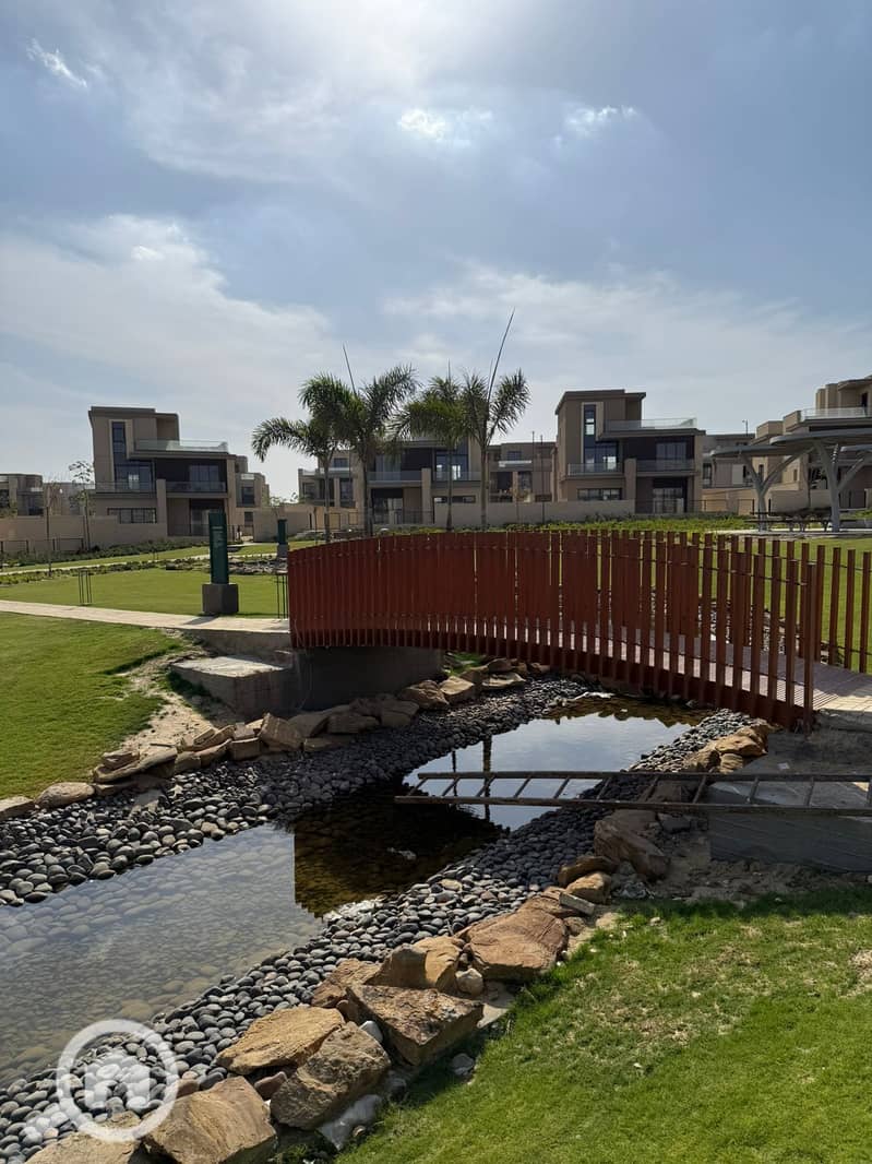 8 75f95b2c-56f1-47b7-8248-d1d05b824cf8. jpeg