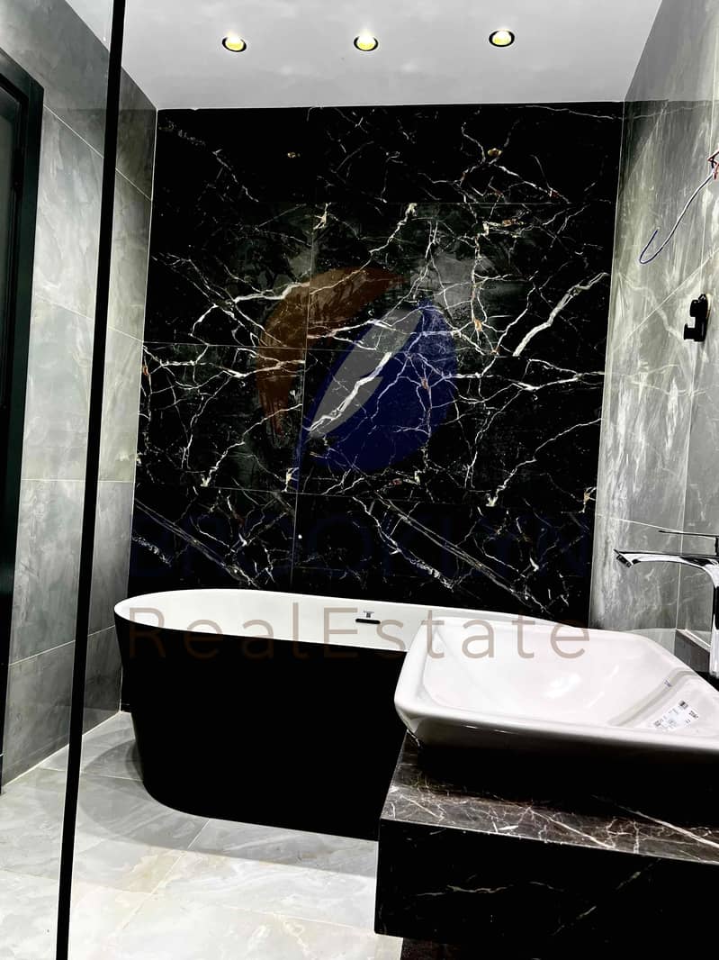 5 26e109c5-1134-492b-a21a-1335ec3f1676. jpg