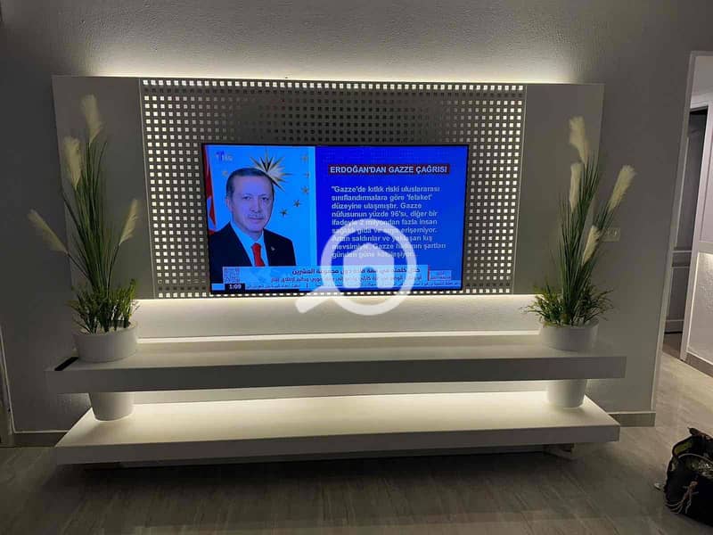 3 0452873f-2540-4b73-94dd-bc067f3ae26e. jpg