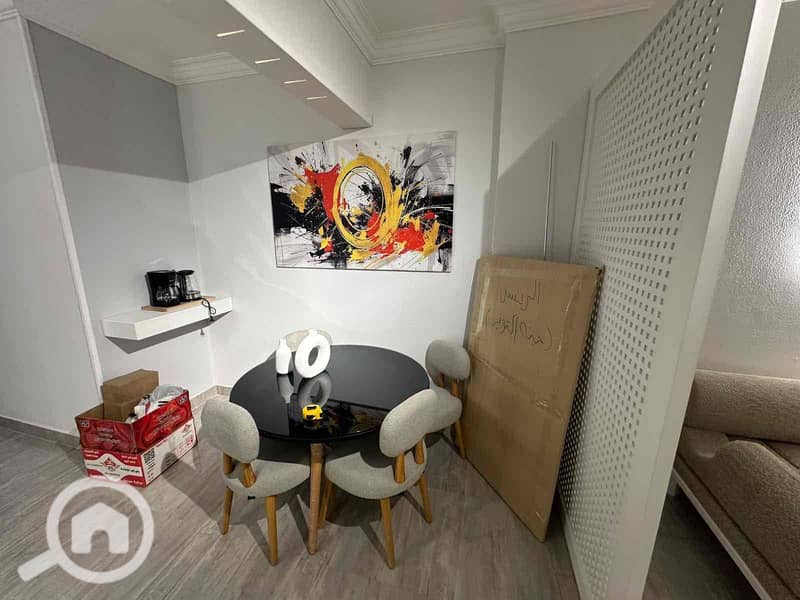 6 77dfca3a-a971-4ad4-94b7-5a044253db09. jpg