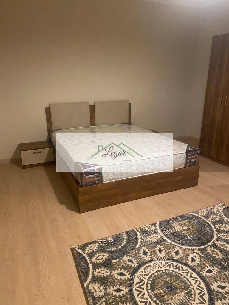 4 5e752c53-9a82-4a2b-a01e-226248a407be. jpg