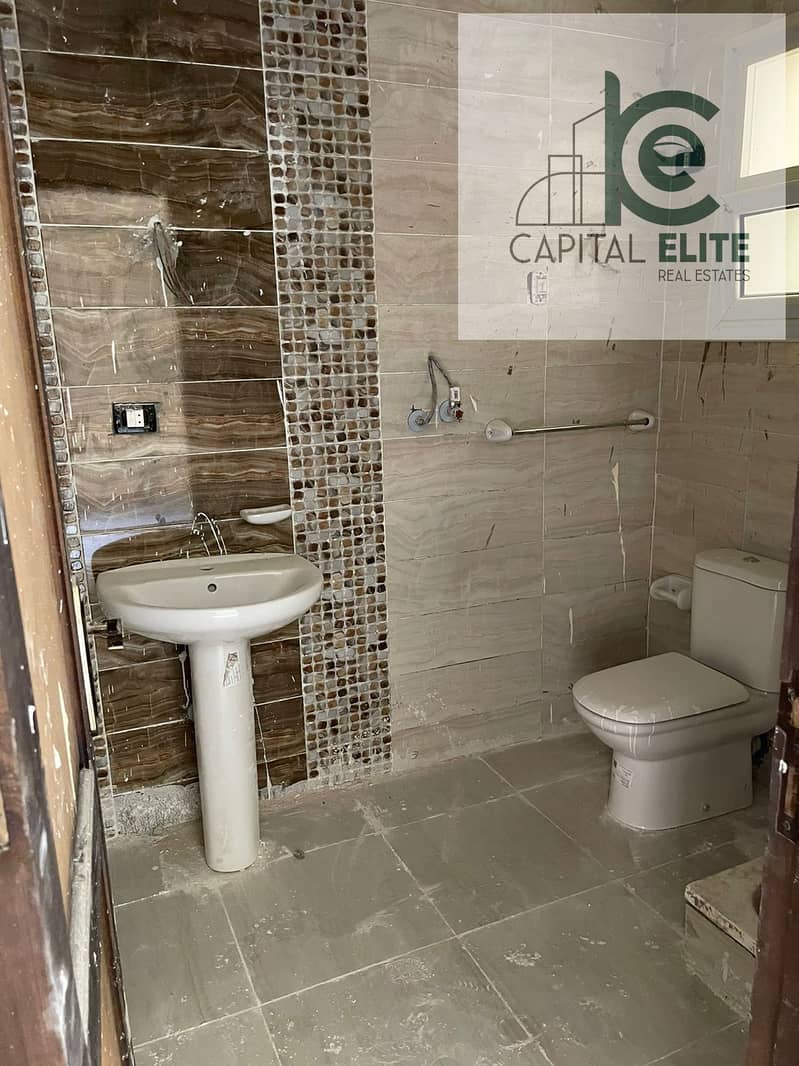 9 16e2947f-17cf-4c28-aac0-77a3626fc366. jpg