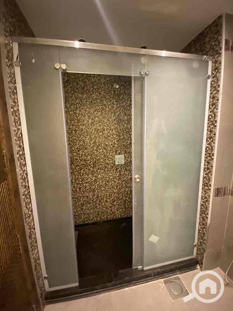 12 7a5892a4-8efd-4096-8126-255568cd1960. jpg