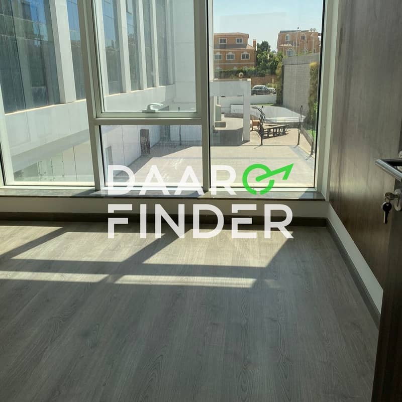 4 0f0c739a-dfd3-4151-809a-11c067a37048. jpg