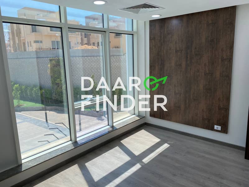 8 ce1ba370-67cf-4e7d-8000-854aa3cdf020. jpg