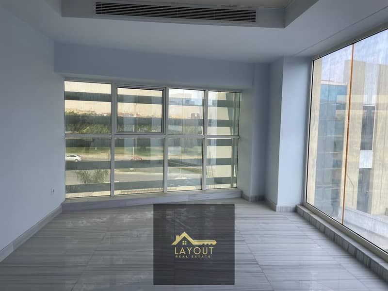 2 8cc3e339-0ba6-48ba-8fa3-f89b98b19be0. jpg