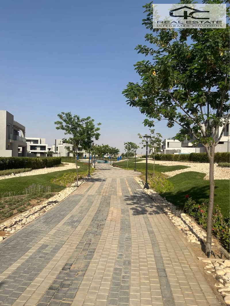 6 WhatsApp Image 2025-12-08 at 3.29. 31 AM (4). jpeg