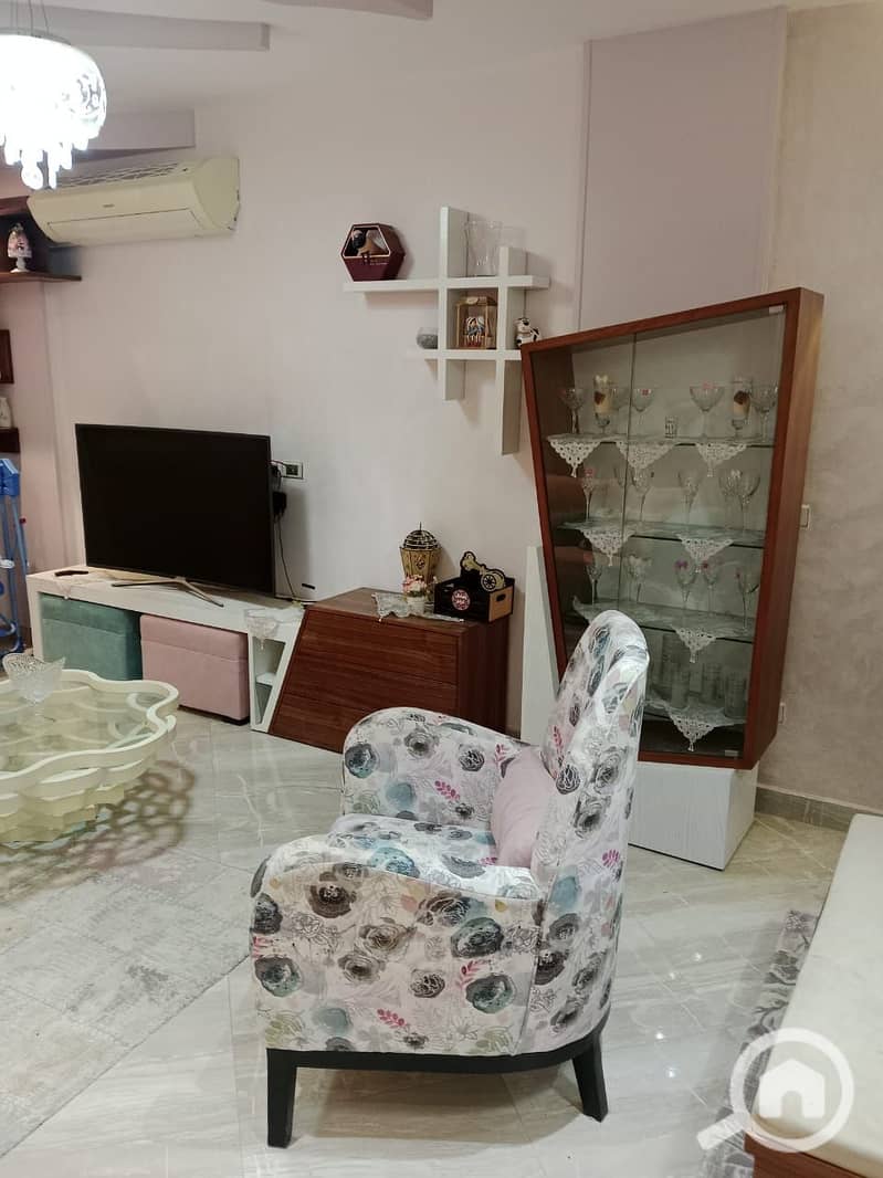 10 722b5f0c-e192-475c-bd44-923c42680d77. jpg