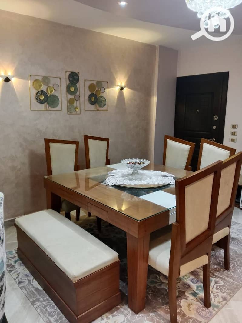 32 ee8957d9-12a8-4dac-89a0-d6869f9ca9a0. jpg