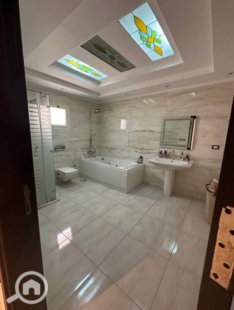 10 a0ca711f-5615-45f2-9570-2671d4bb5179. jpg