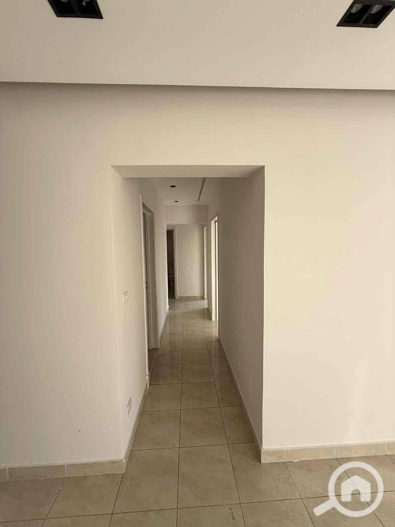 11 bc2d1eeb-7174-4aa0-b4c6-b97270e2d5b2. jpg