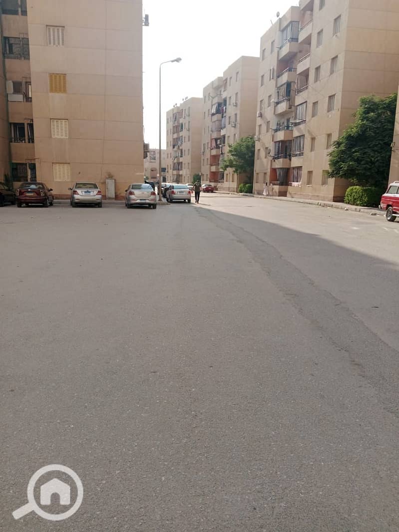 2 a4fe375a-362a-41e2-af92-c25372992c60. jpg