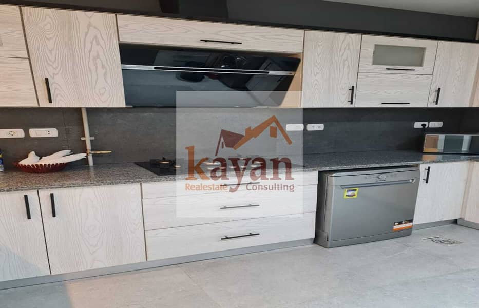 9 7436241e-aeae-43ca-9ab4-c28bc70ce327. jpg