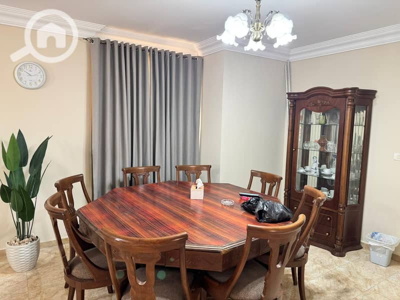 4 7a8167e0-b187-468e-9c3b-60d2e4a8cfeb. jpeg