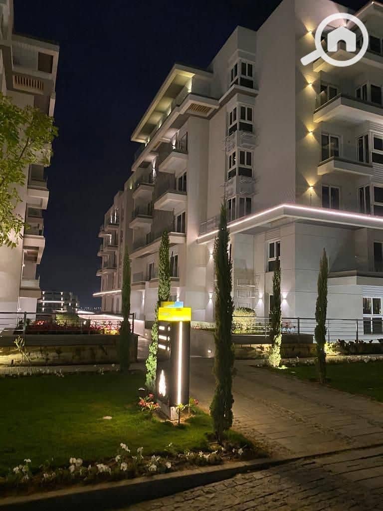 4 238c7090-bd2f-43db-862f-46ebded39c20. jpg