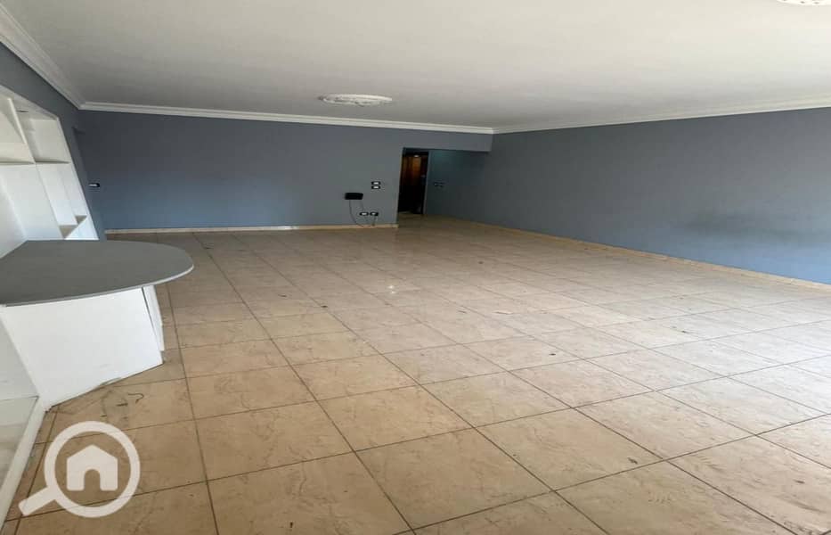 4 WhatsApp-Image-2025-09-19-at-11.16. 12-AM. jpg