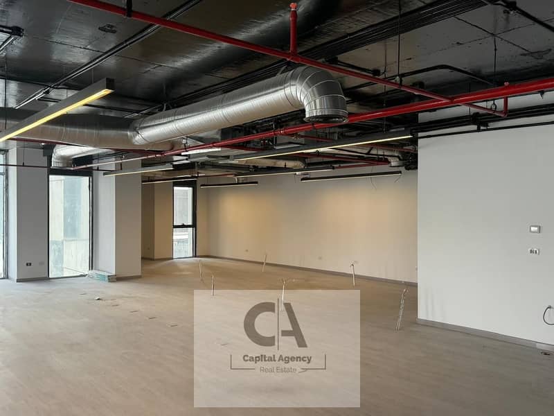 4 6f369950-32a5-45cb-9c72-9999b33dbeed. jpg