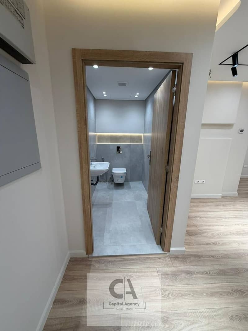 4 79518635-0be2-4677-af9f-a5c92e8d033a. jpg