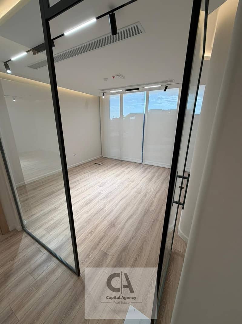 5 a74387d4-1ffb-433b-897a-5ca1c23e9a8b. jpg