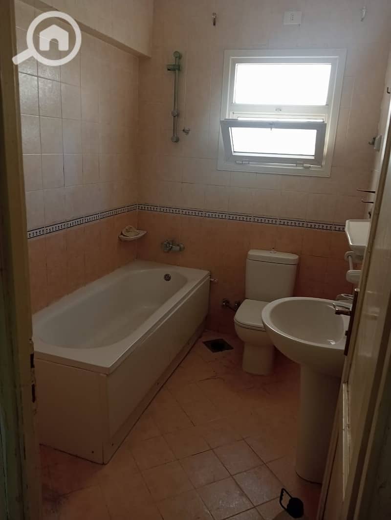 5 013d02d7-61a7-493b-83fe-86f42ee790f7. jpeg