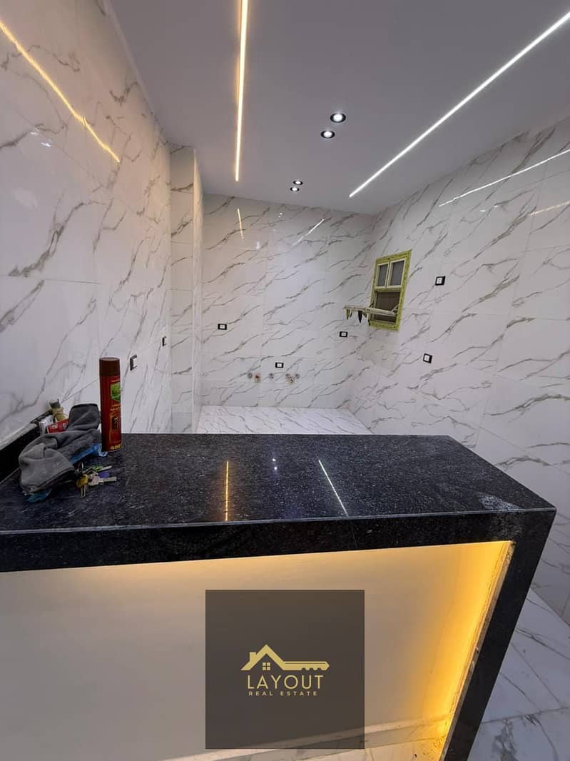 10 3648e99f-601d-4cdc-a19a-559879023163. jpg