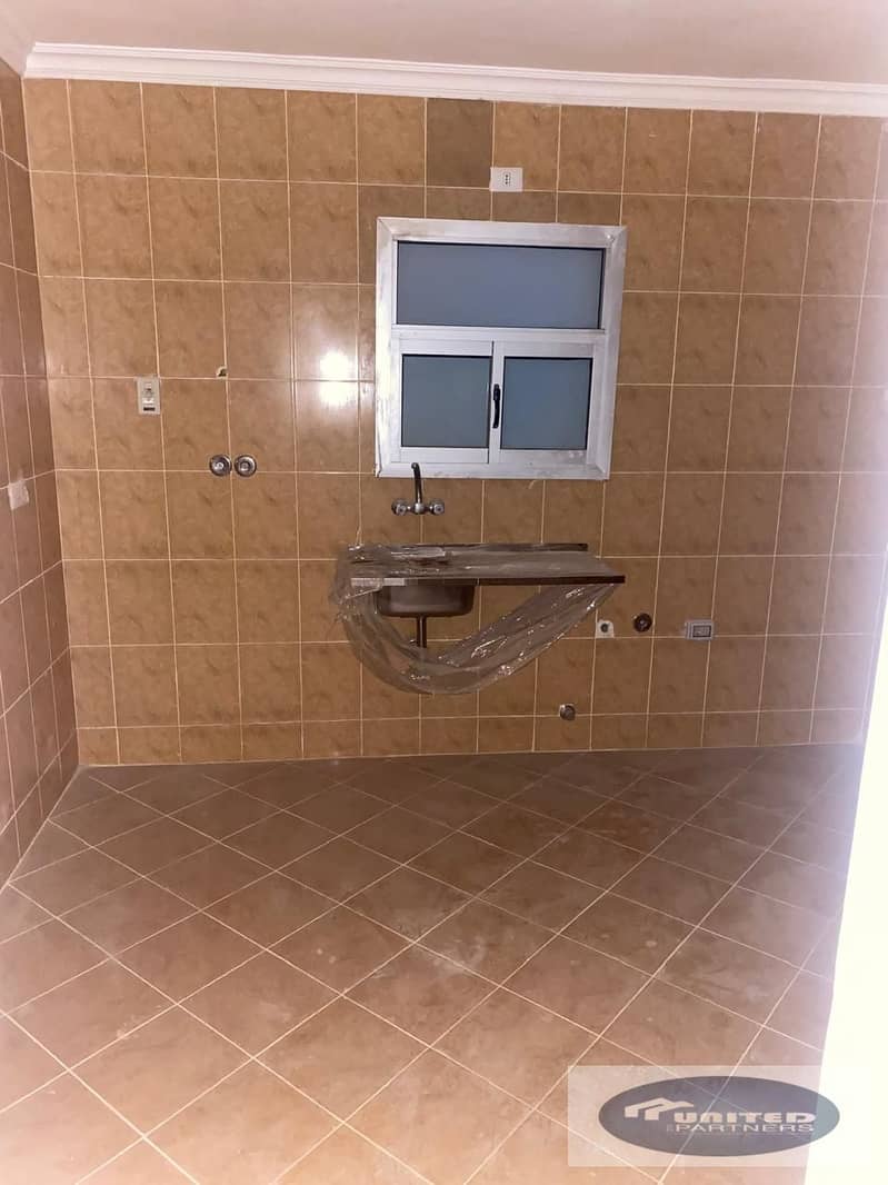 8 1992f918-2295-4cac-b7a1-23ac77137728. jpg