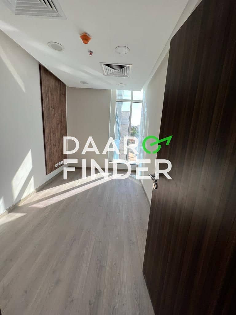 13 aaf9ae6c-add8-4e0a-b8b1-62f5f5d89637. jpg