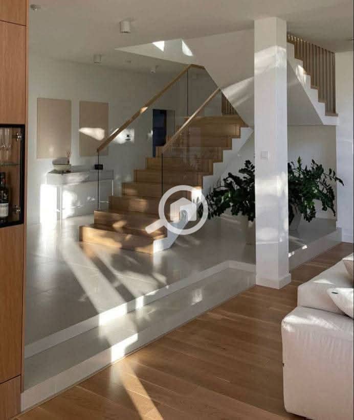 7 FB_IMG_1746233537262. jpg