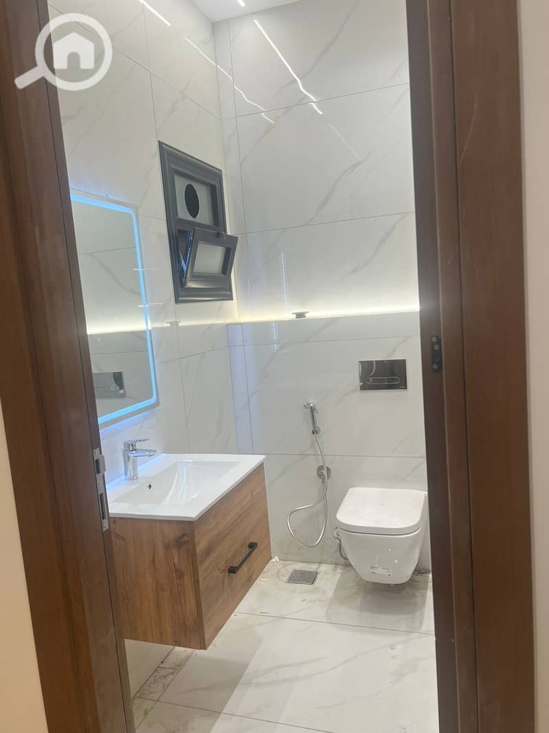 29 WhatsApp Image 2026-01-15 at 12.38. 08 AM. jpeg