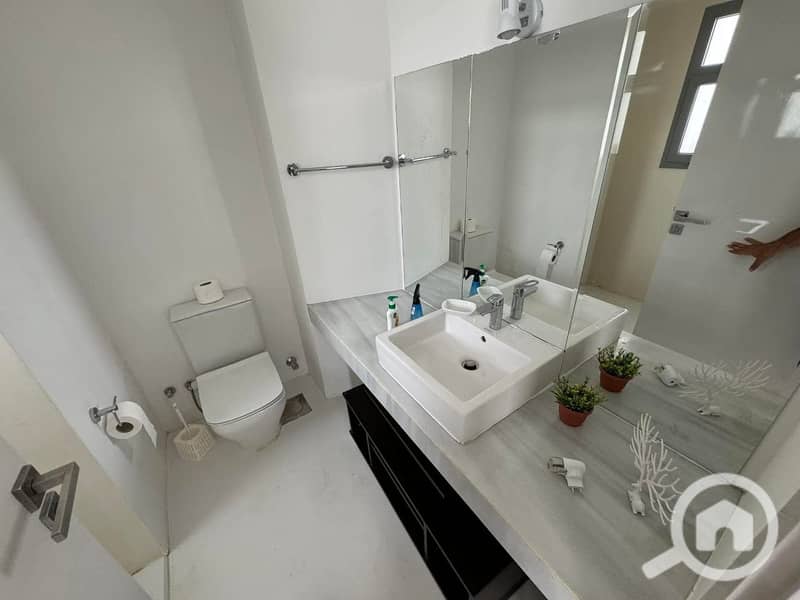 6 91bdd86b-38a1-4e99-96c9-a759087617a4. jpeg