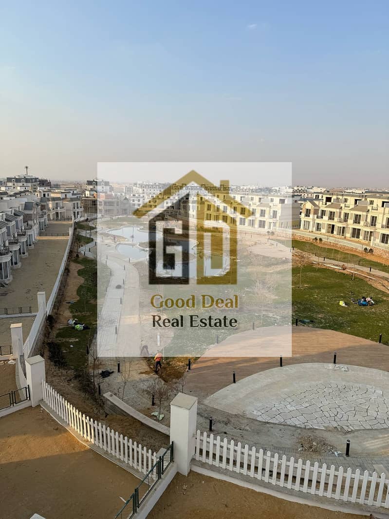 2 f79c51d9-b4f2-454f-8e27-eeb4d1fd9ee4. jpg