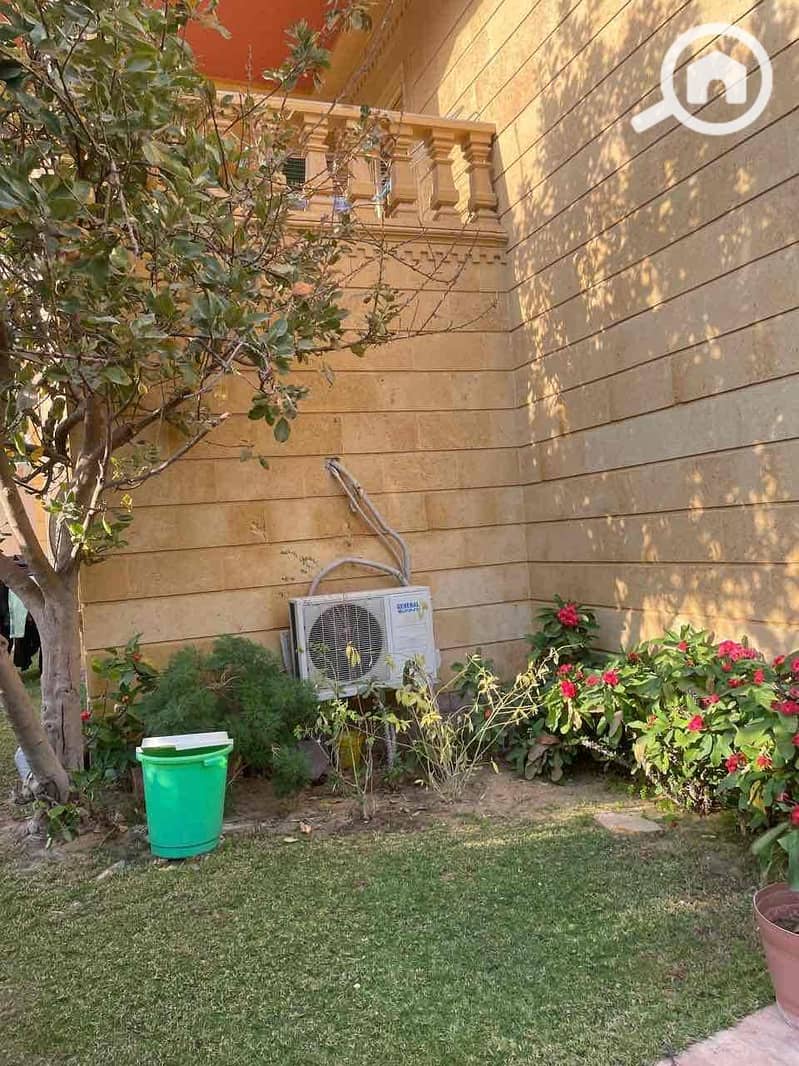 4 fcdc3d44-0c39-48cf-b023-76f369f39730. jpg