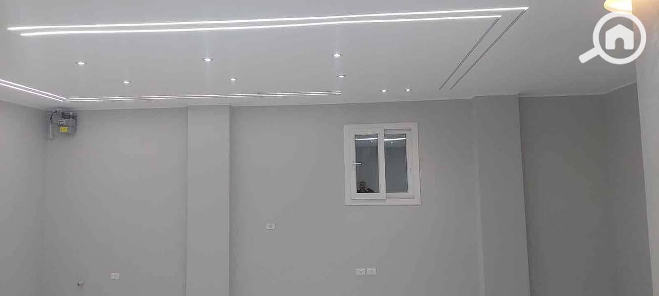 4 1eff7a17-a56b-43ff-a318-7c7f92748d02. jpg