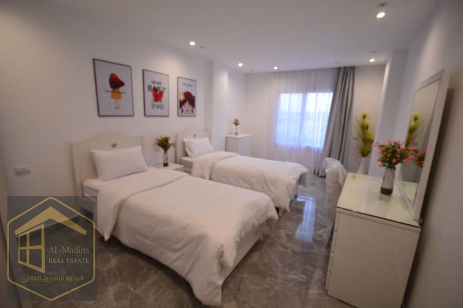 7 WhatsApp Image 2025-10-16 at 16.50. 12 (1). jpeg