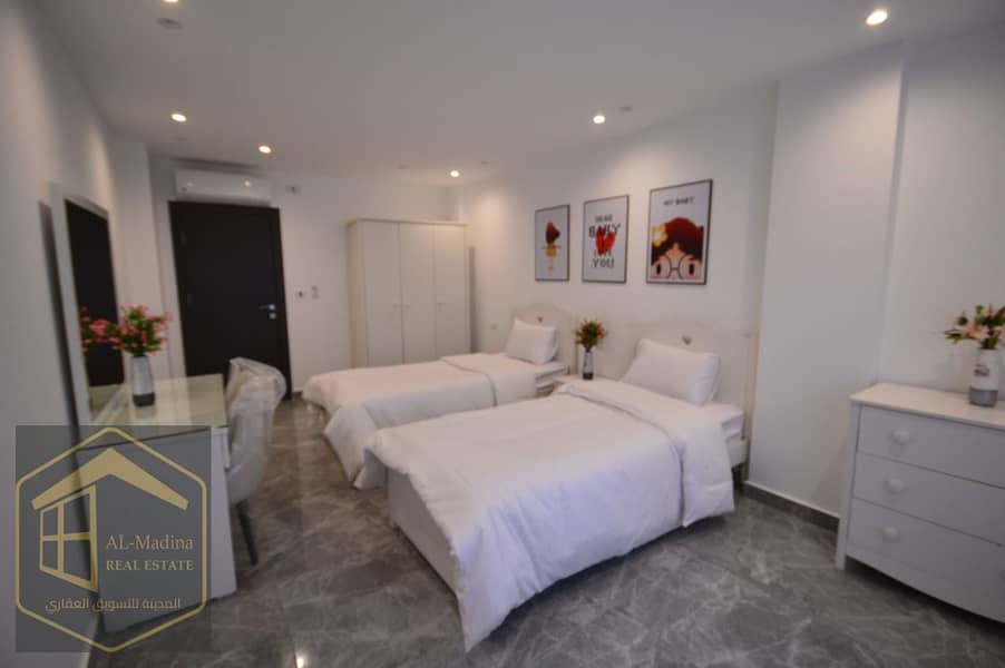 10 WhatsApp Image 2025-10-16 at 16.50. 13. jpeg