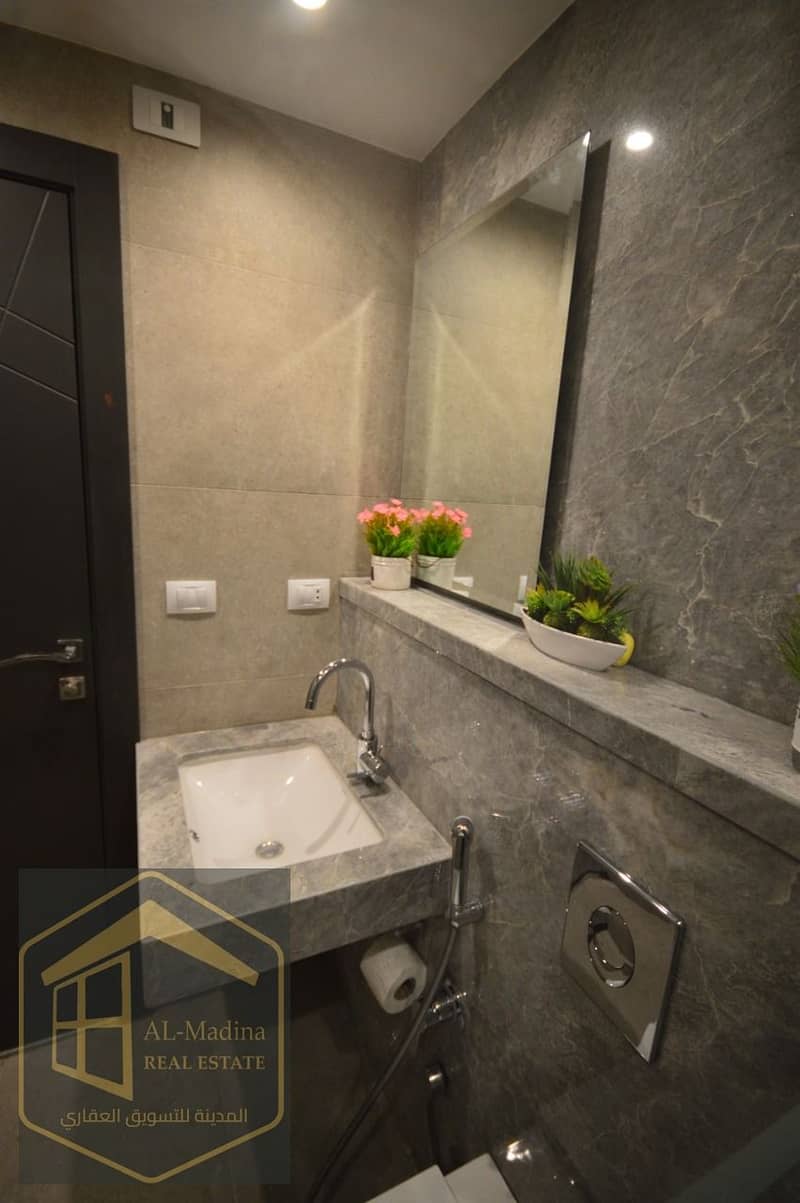 12 WhatsApp Image 2025-10-16 at 16.50. 14 (2). jpeg