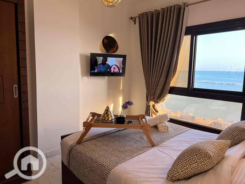 2 d685382e-918b-4d38-b7a7-0509b5dab361. jpg