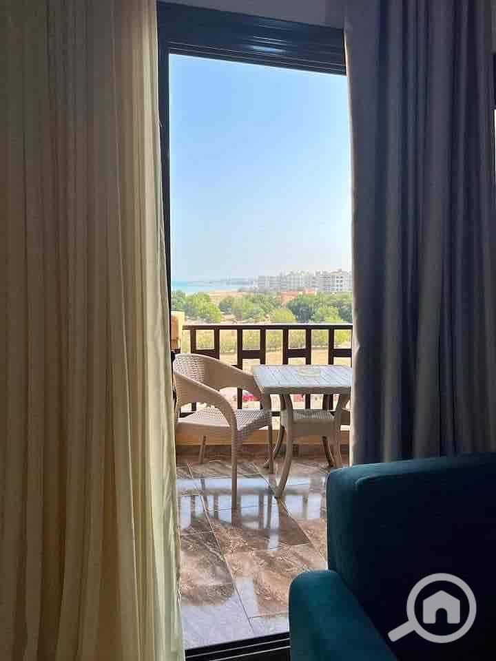 3 0462f093-7293-4683-a549-839a42524530. jpg