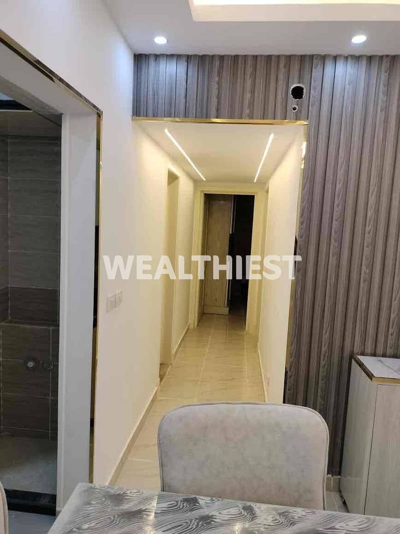 4 2e676c25-579f-45a7-bb66-b525ed46ec4f. jpg