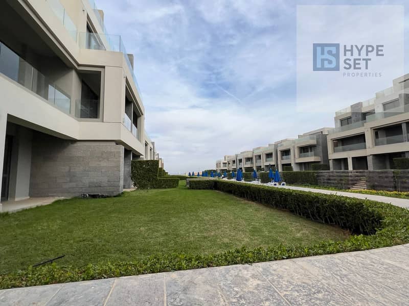 4 a9ffb200-1854-40c1-8915-10eaef4eb83d. jpg