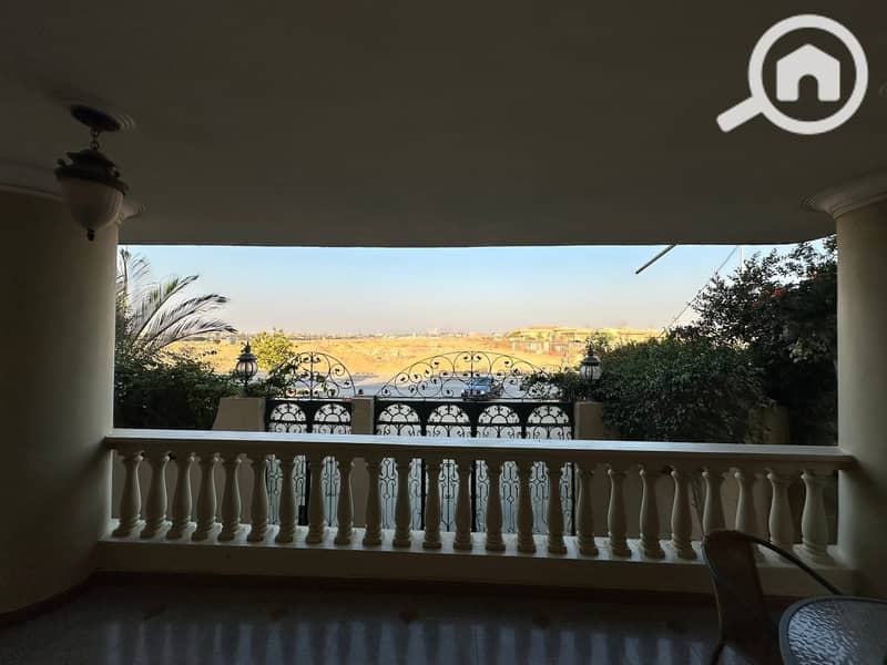 8 e7d7e9ba-8f72-4d1d-b1db-390c07b5d3d3. jpeg