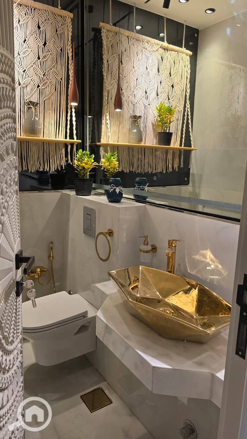 5 c940a7d9-883e-46b4-8965-ecb250db4454. jpeg