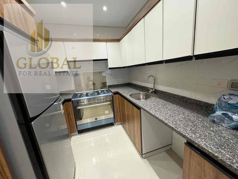 16 0c00fb1b-13f2-4582-823a-1f7f5bd14522. jpg