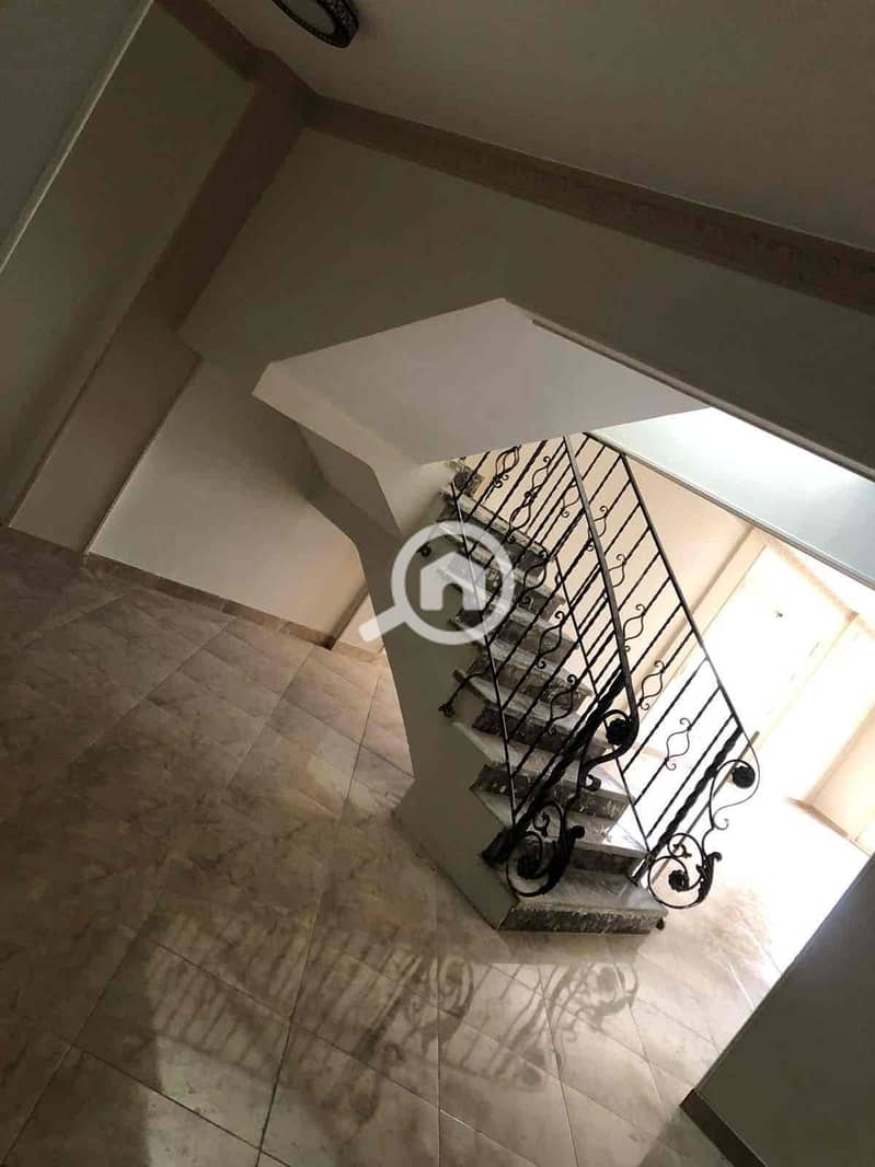 2 a93cd283-cf02-435a-98a8-67d601251e9d. jpg