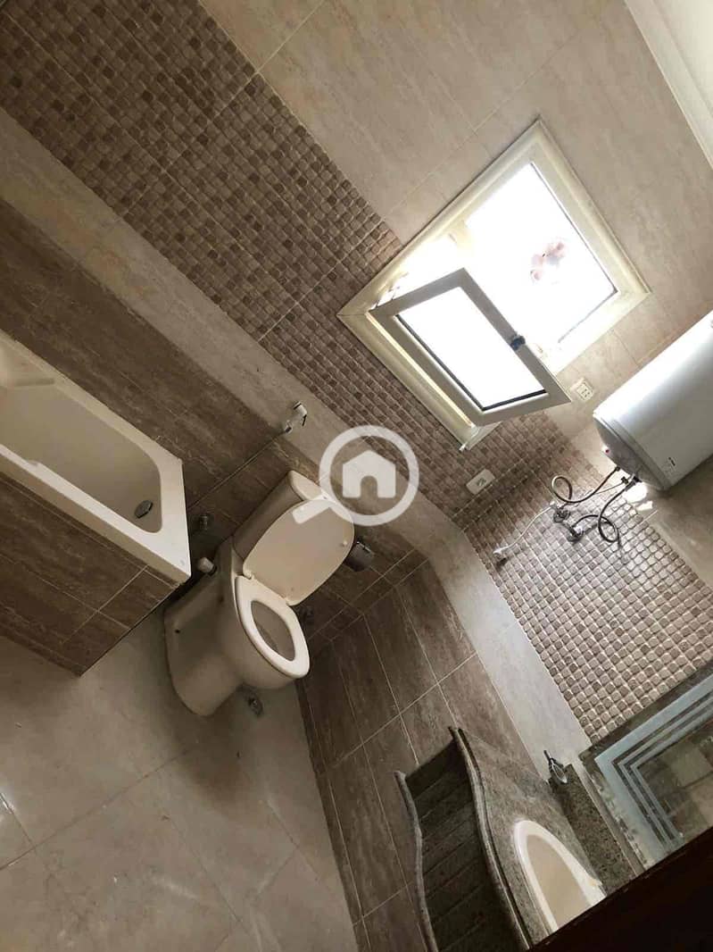 7 98a5a965-9c0b-4ce6-99e6-079bf1cbaf73. jpg