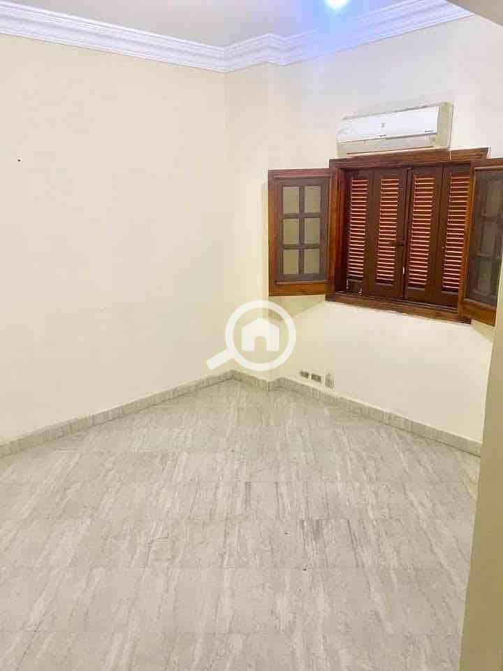 8 6e08b760-5abb-453d-8d72-505d6b87b65f. jpg