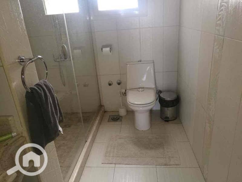 15 c8916e6b-d099-4100-825f-34ed493c31e6. jpg