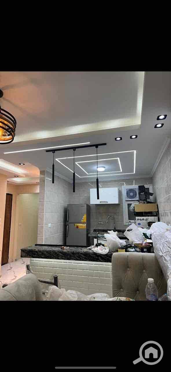 4 eff93286-7813-4af6-8458-3a30f35abd01. jpg